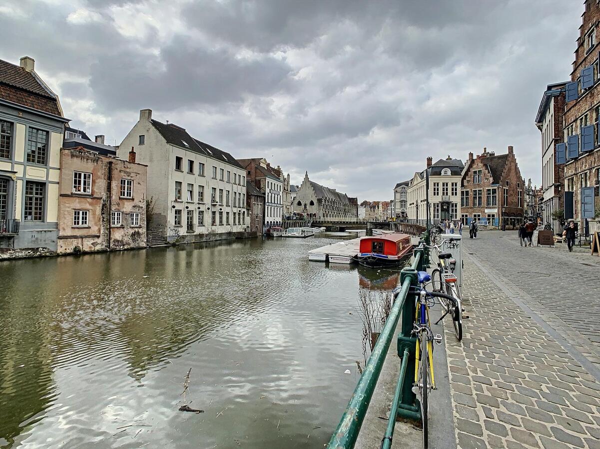 Volledig vernieuwd appartement in het pittoreske Patershol 