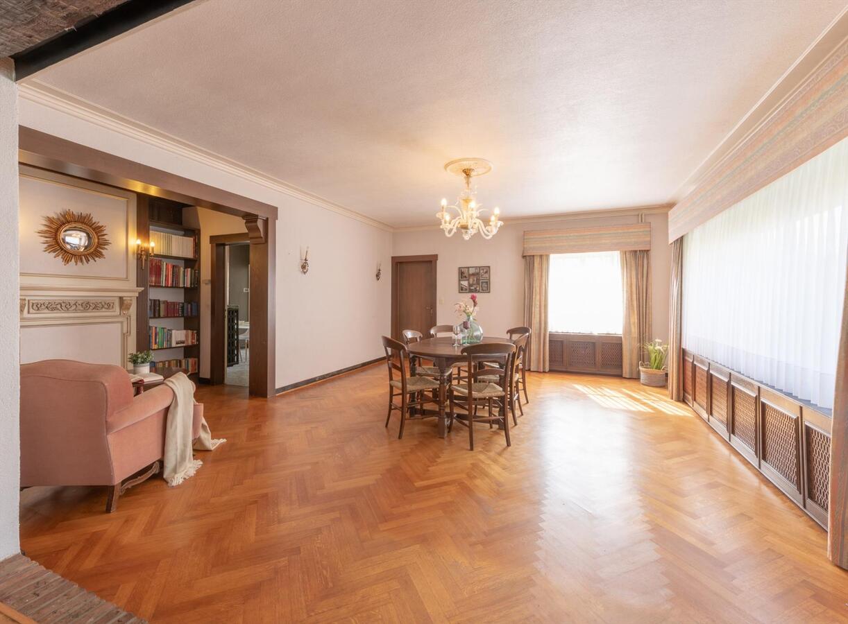 Uitstekend onderhouden villa op een perceel van 2600 m2. 