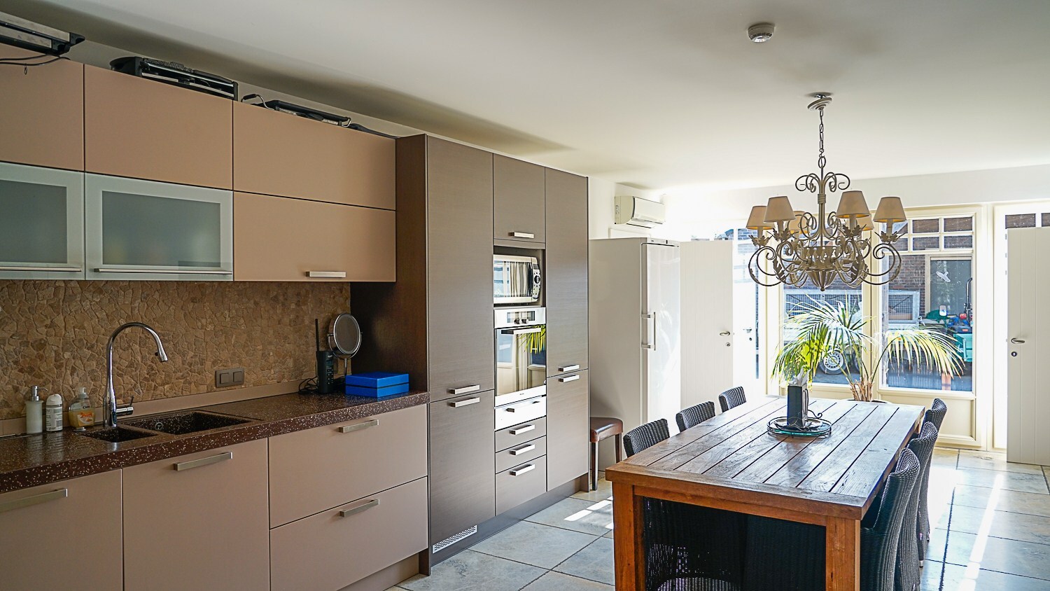 Handelscomplex / Praktijk / Showroom / Horeca / Wellnesskliniek / Villa/ ...op 4.367 m². 