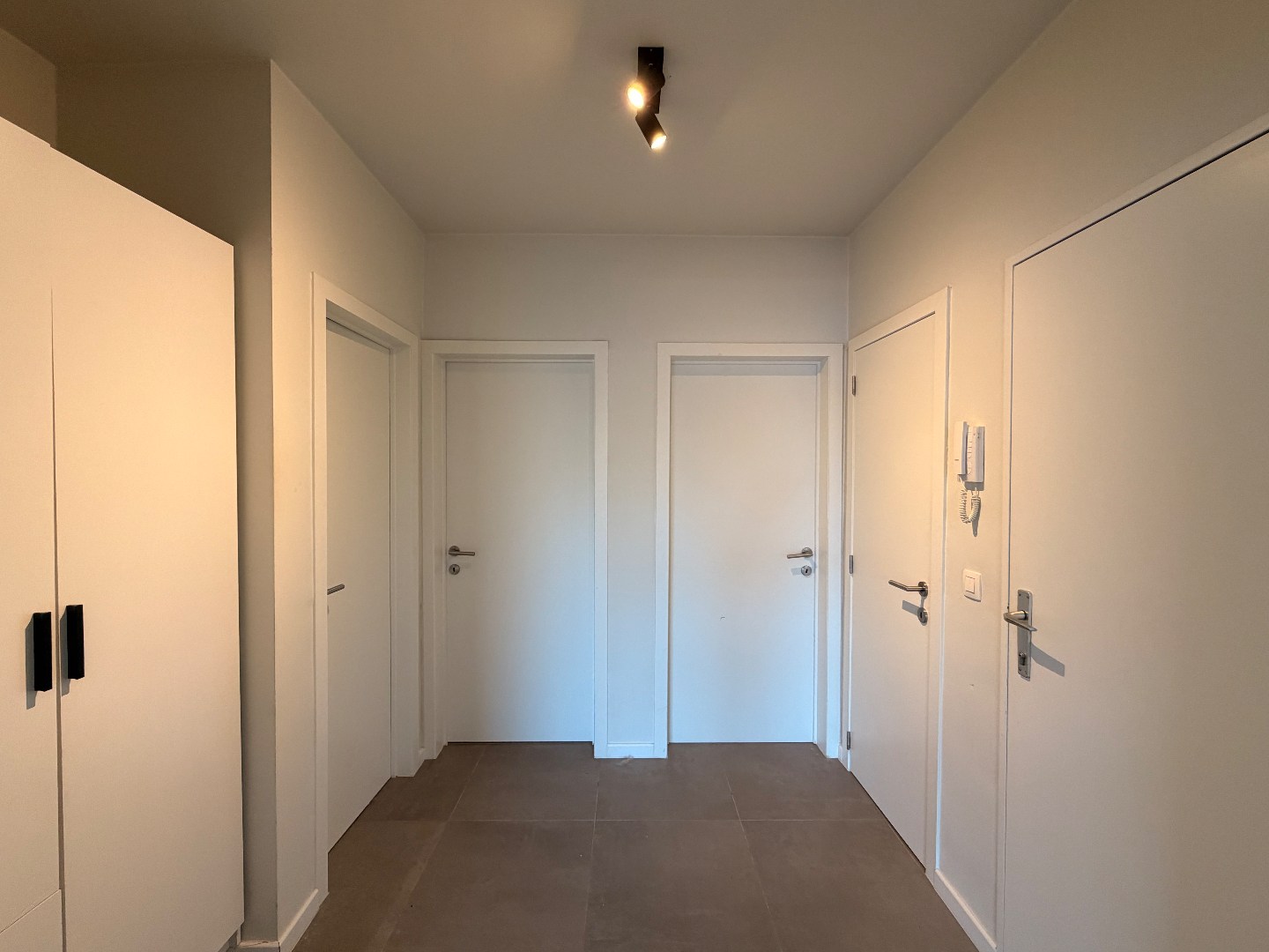 Instapklaar appartement met twee slaapkamers op een rustige ligging te Lint! 