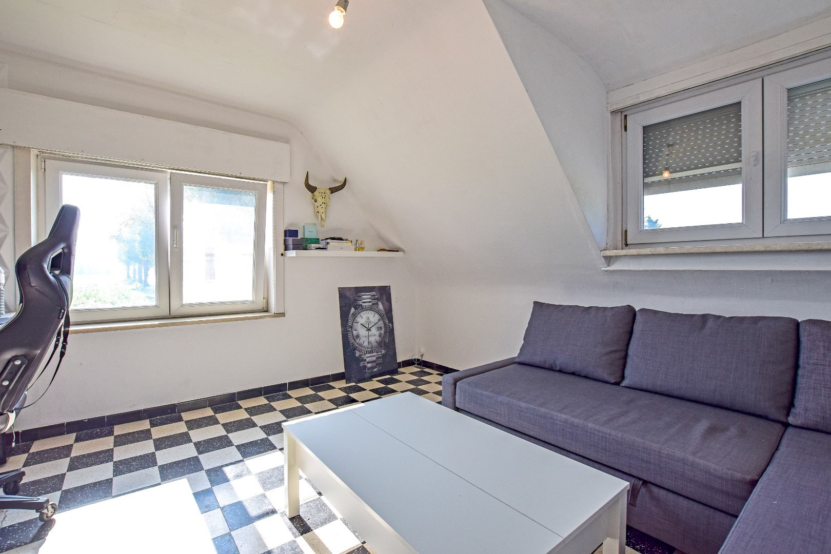 Woning met perceeloppervlakte van 3.247 m² en 6 slaapkamers te Vleteren! 