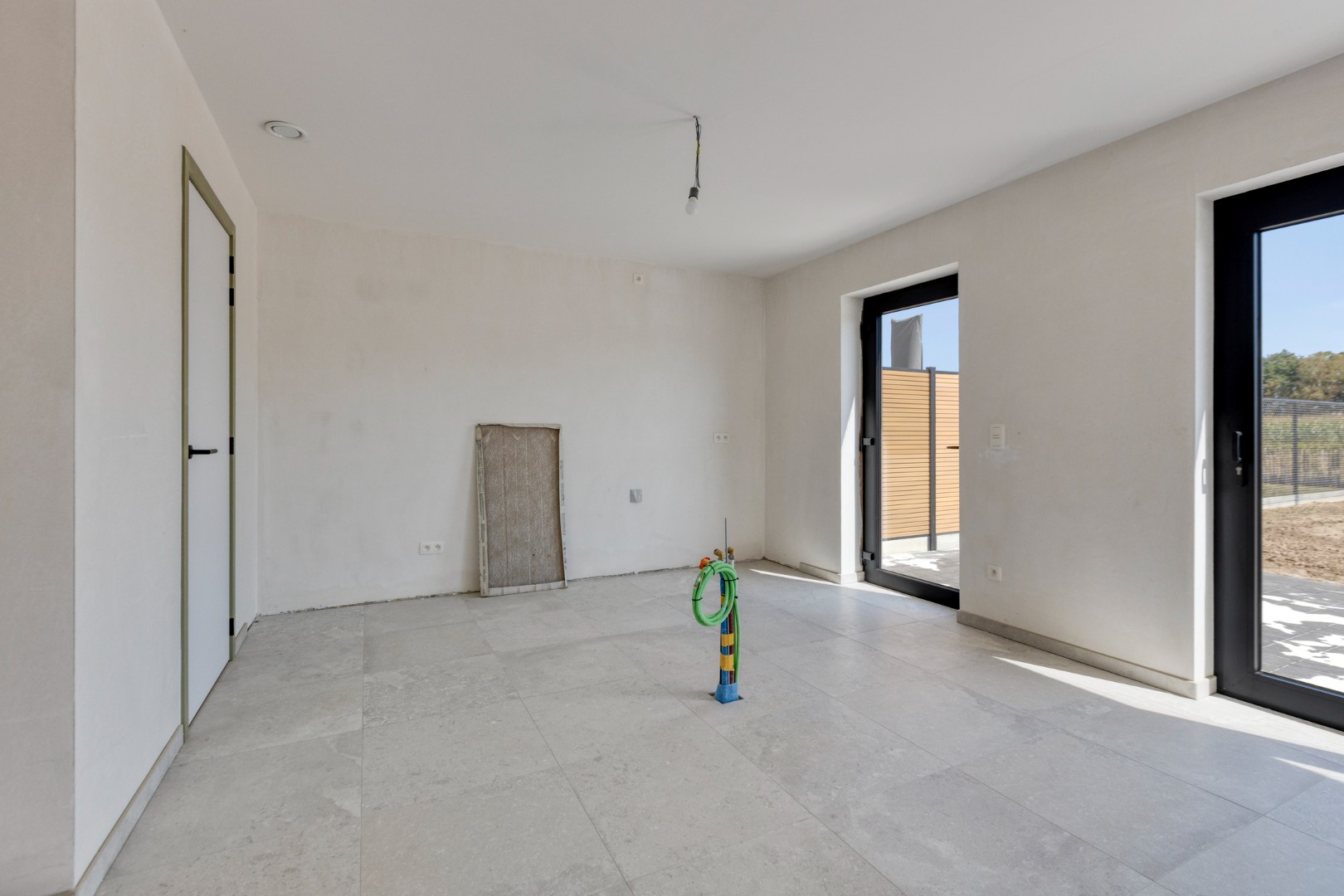 Nieuwbouw-woning in landelijke stijl met 3 slpk op 3 a 82 ca. 
