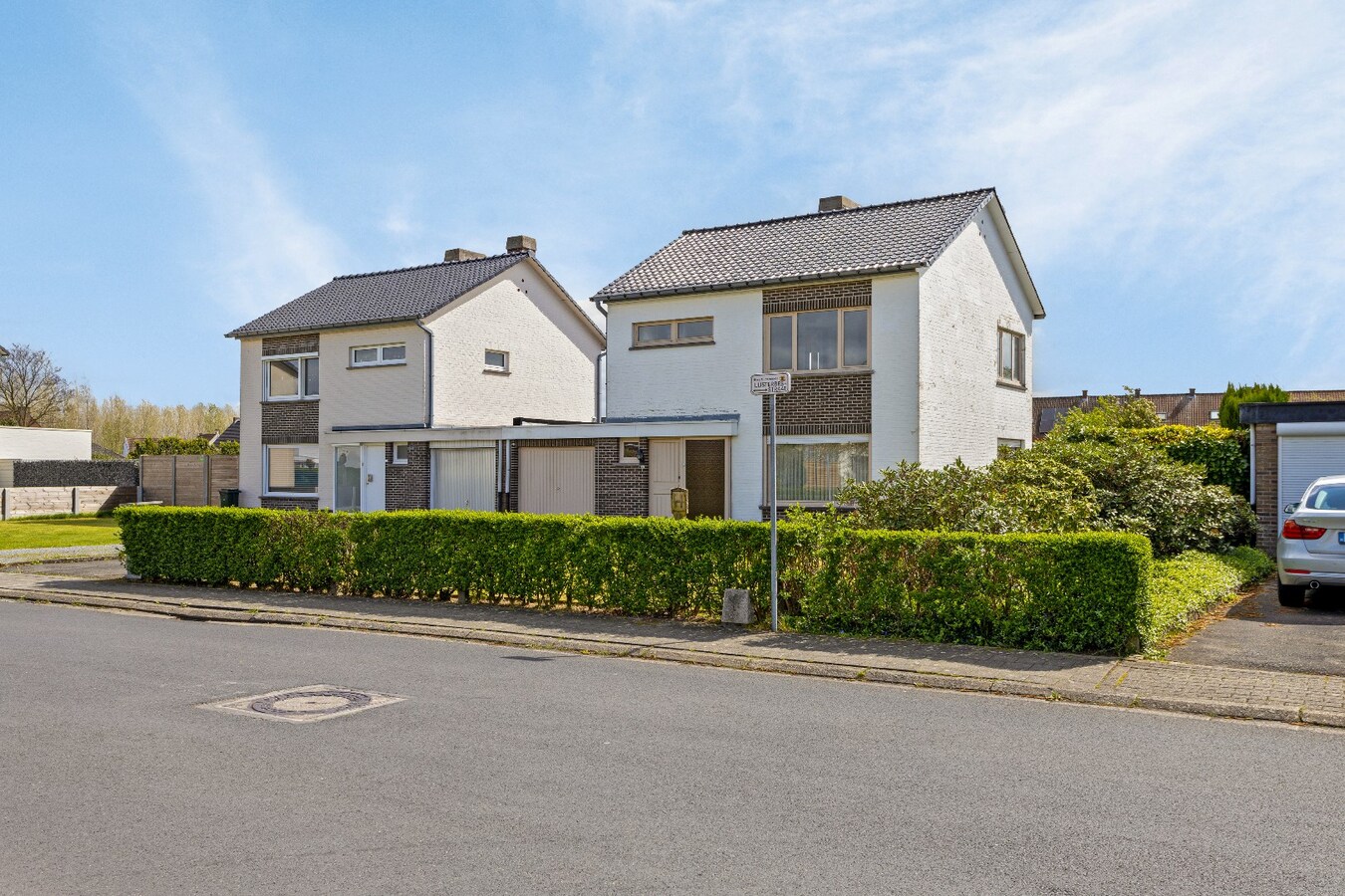 Te renoveren gezinswoning met 3 slpk in een gezellige wijk 