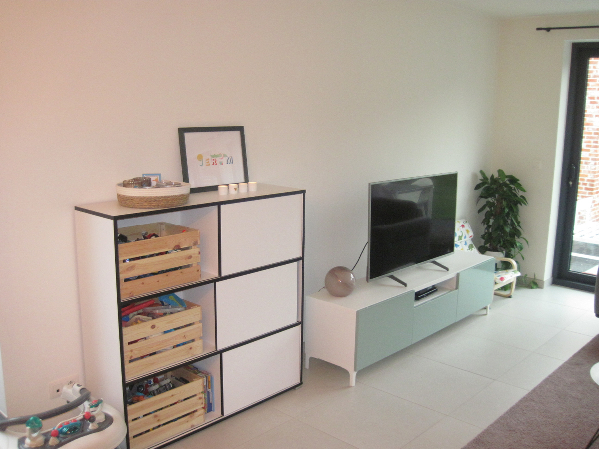 Exceptioneel ruim gelijkvloers appartement. Geen vaste kosten ! 