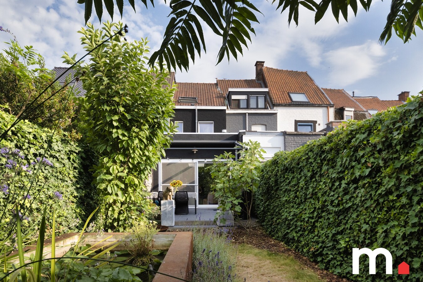 Instapklare woning met fantastische tuin te Kortrijk ! EPC 126 B 