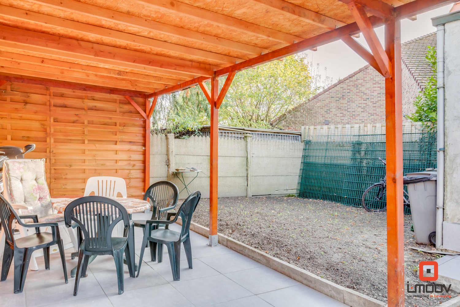 Instapklare woning in rustige straat. 