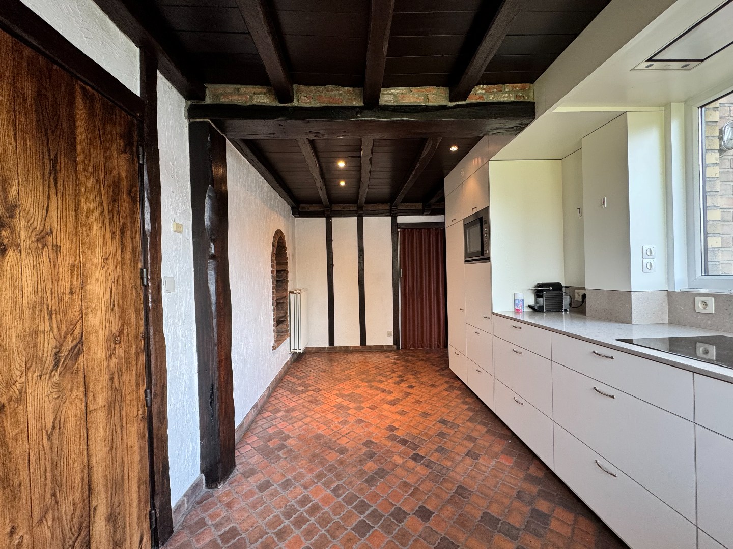 Verzorgde halfopen woning met 3 slaapkamers in rustige doodlopende straat. 