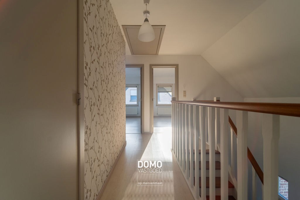 Wonen in alle rust: instapklare open bebouwing met ruime zonnige tuin te Stokrooie 