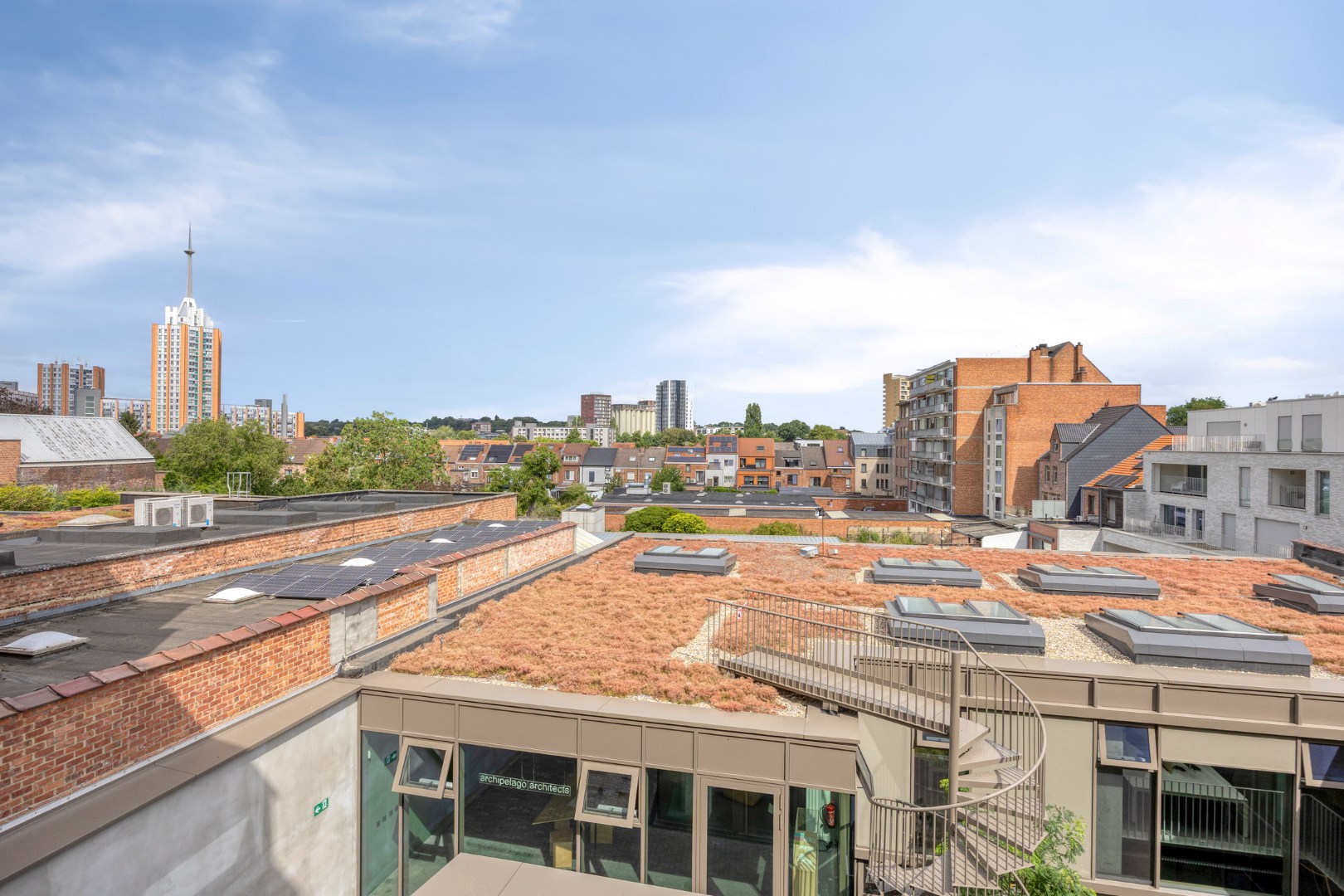 Bemeubelde studio met terras en kelderberging in het centrum van Leuven! - EPC 50 kWh/m² - bewoonbare opp. 37,5 m² 