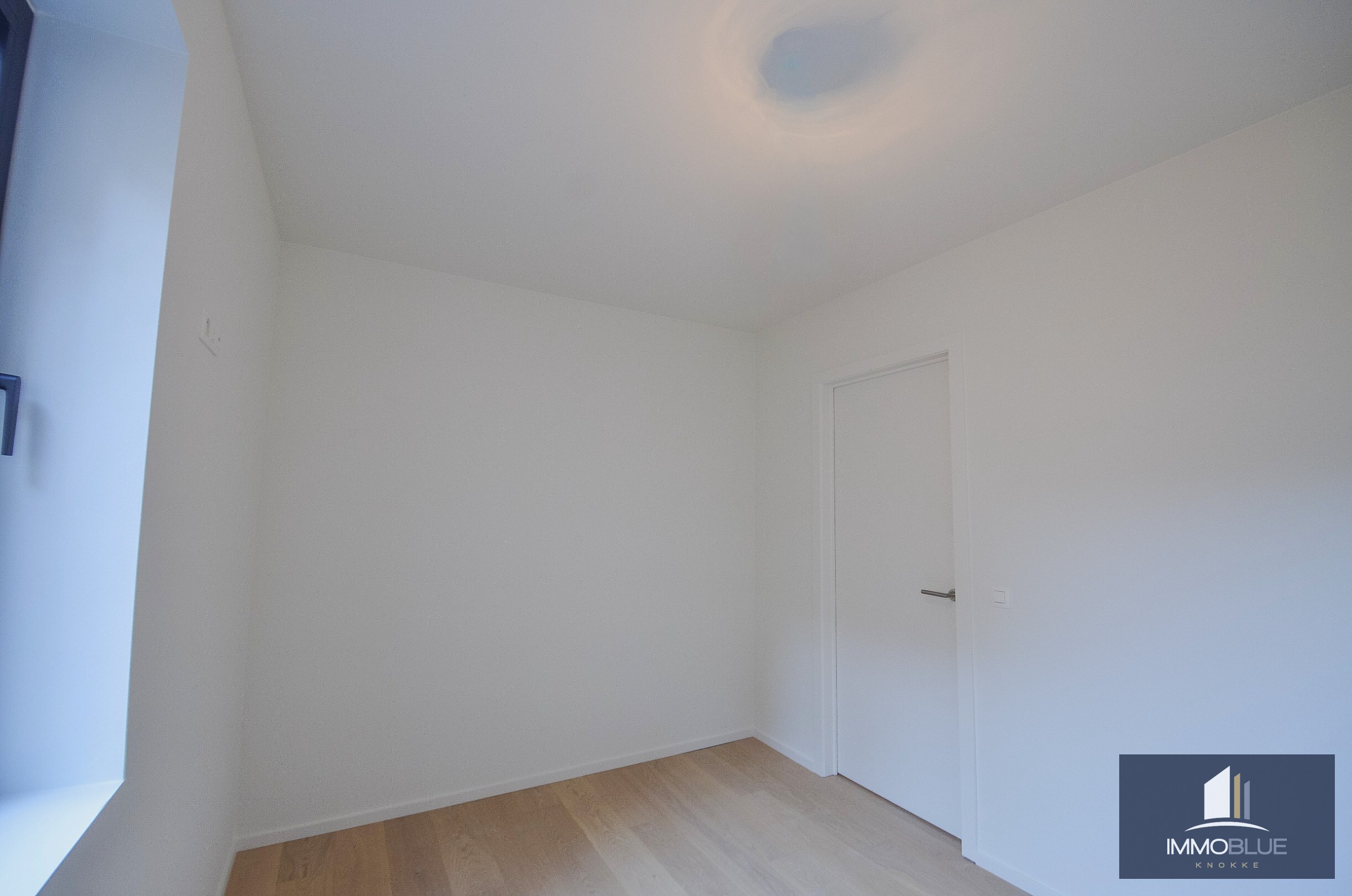 Nieuwbouw: Licht en modern nieuwbouwappartement met terras nabij Duinenwater. 