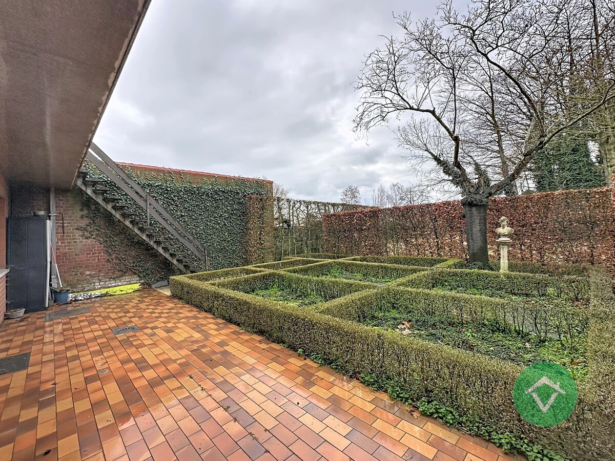 Woning met garage in centrum van Koekelare 