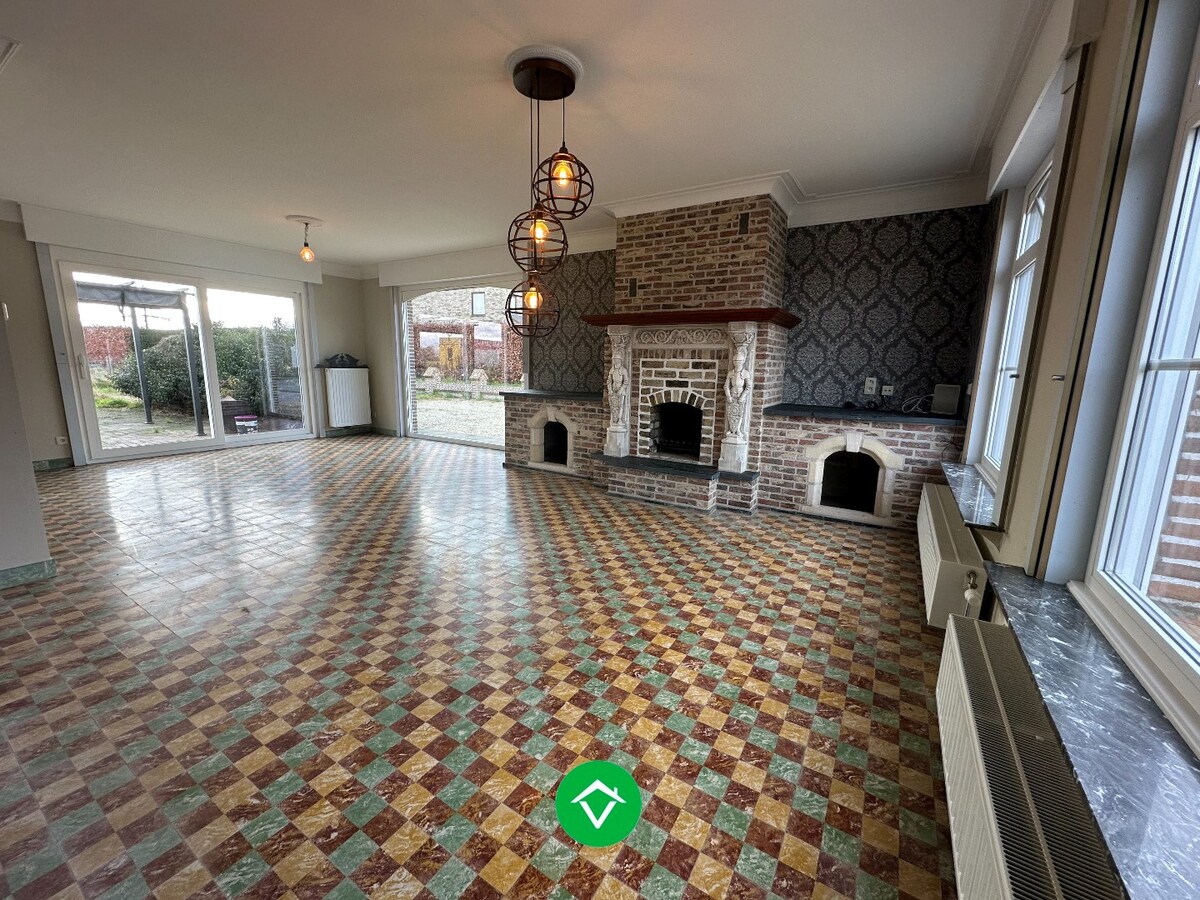 Statige Woning met Landelijke Vergezichten in Bovekerke 