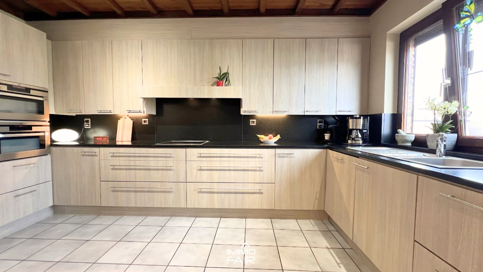 Stijlvol woon- en handelshuis met charmante stadstuin 