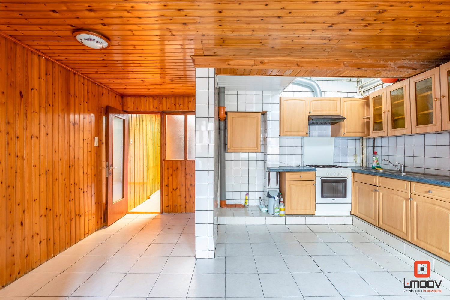 Op te knappen 5 slaapkamerwoning (203m²) 