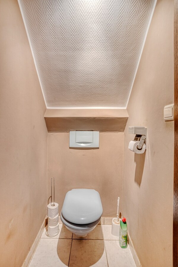 Stijlvolle villa met tuin en dubbele garage te Tienen 