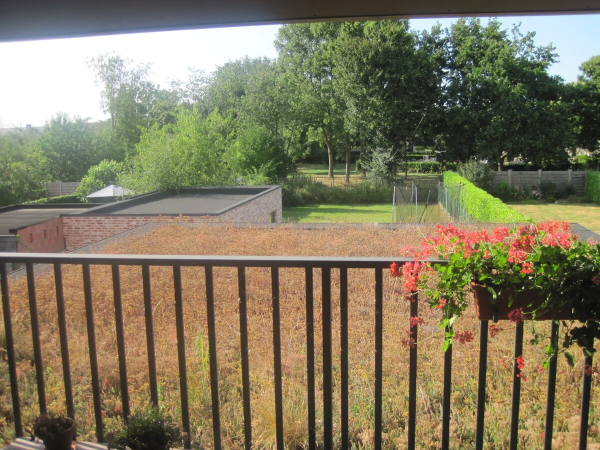 Lichtrijke, ruime duplex!   GEEN VASTE KOSTEN !! 