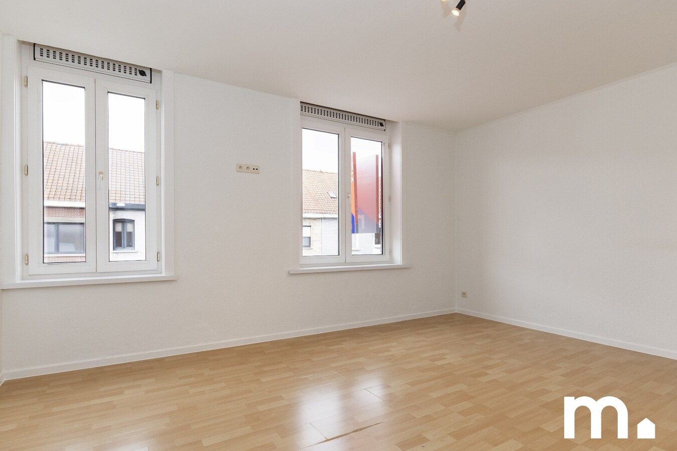 Instapklare woning nabij de Leieboorden in Kortrijk te koop ! 