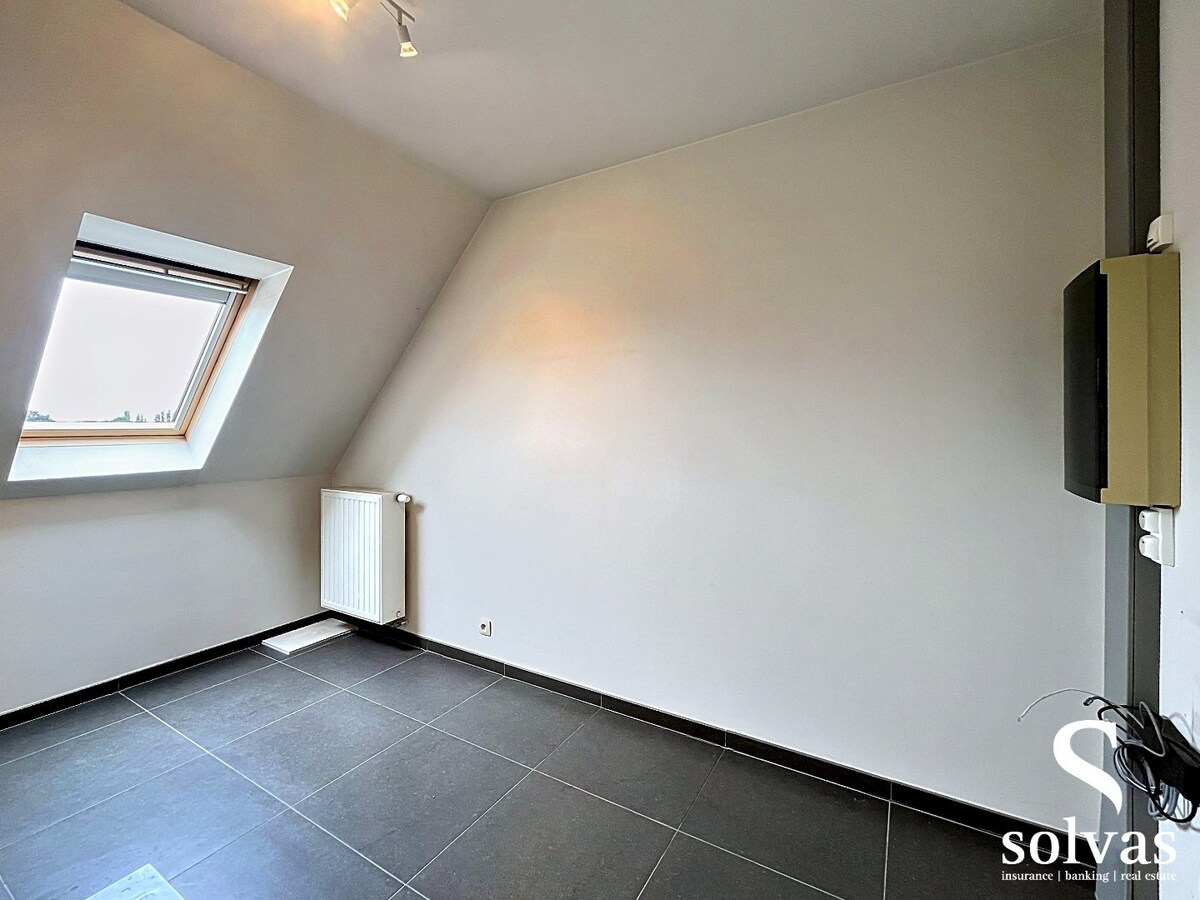 Zéér mooi en ruim appartement te huur in centrum Waarschoot 