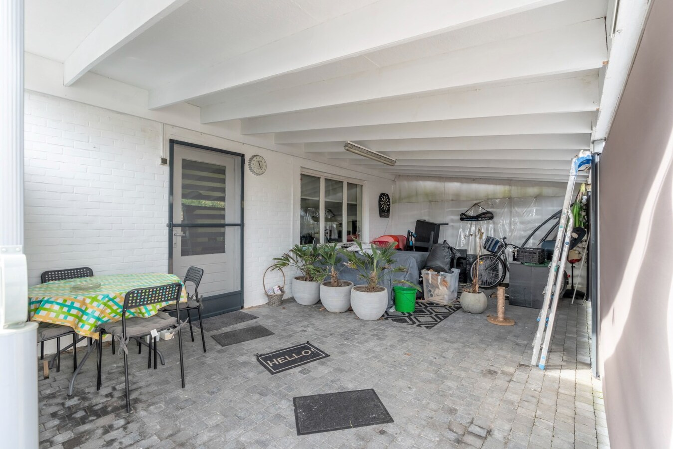 Ruime rustig gelegen woning met 3 slaapkamers. 