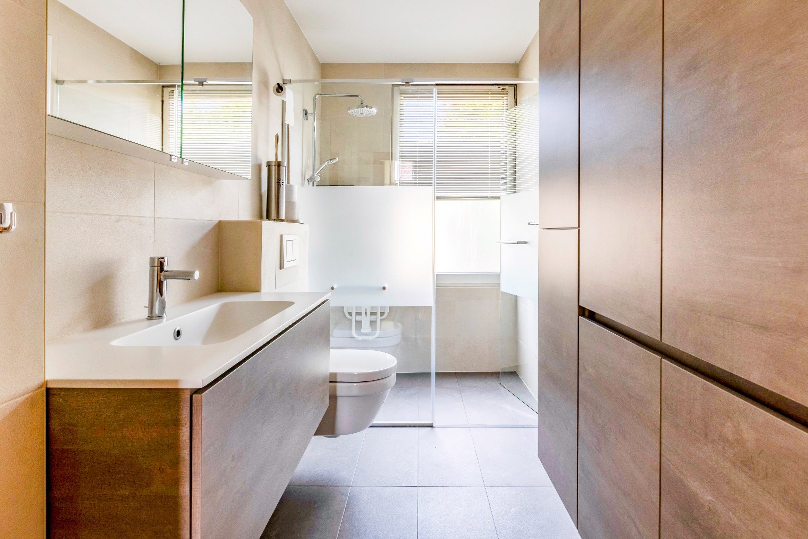 VERHUURD ! Ruime woning met tuin en dubbele garage in Gent - ideale woning voor cohousing 