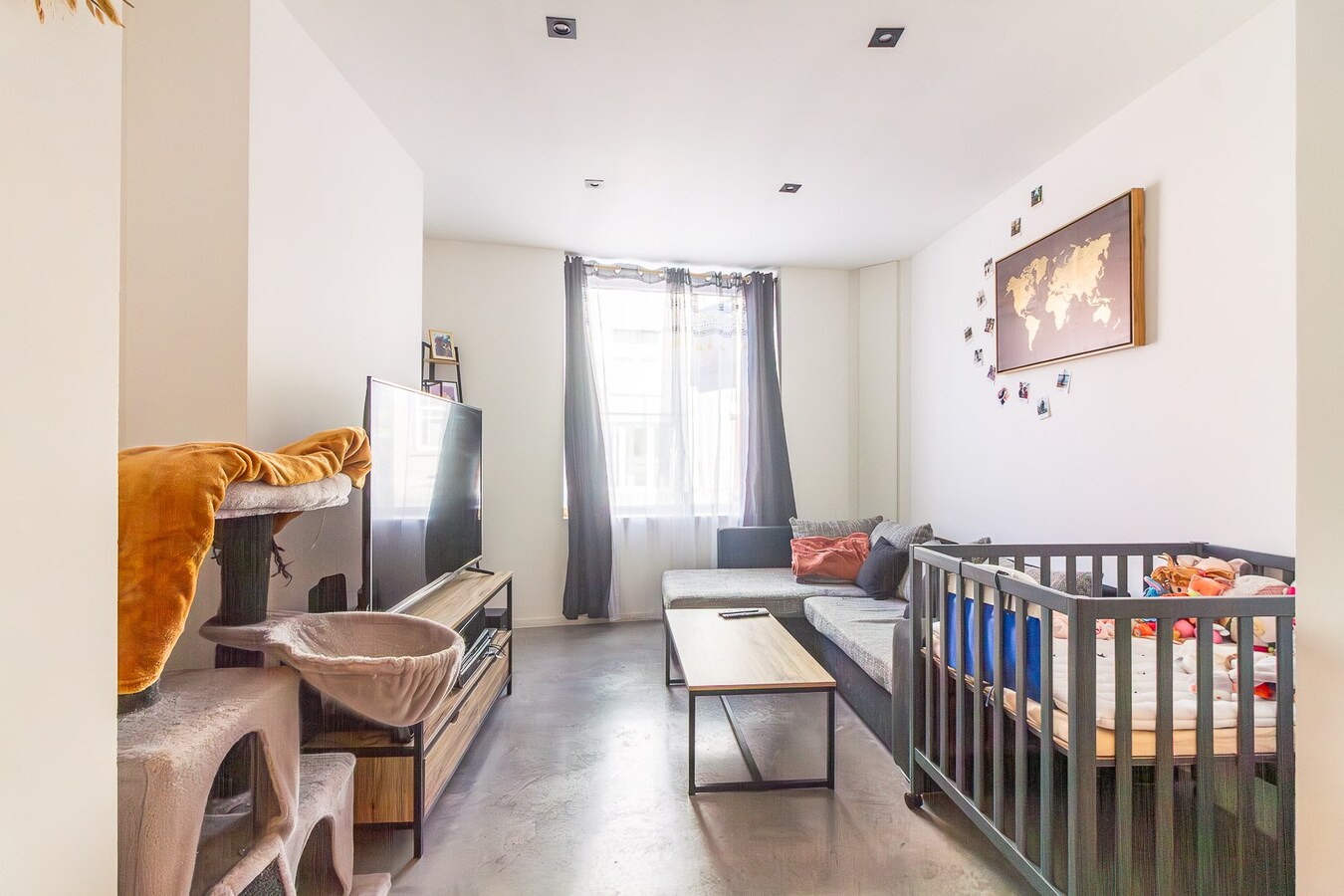 Maison 3 façades rénovée avec cour, à deux pas du parc de Mouscron 