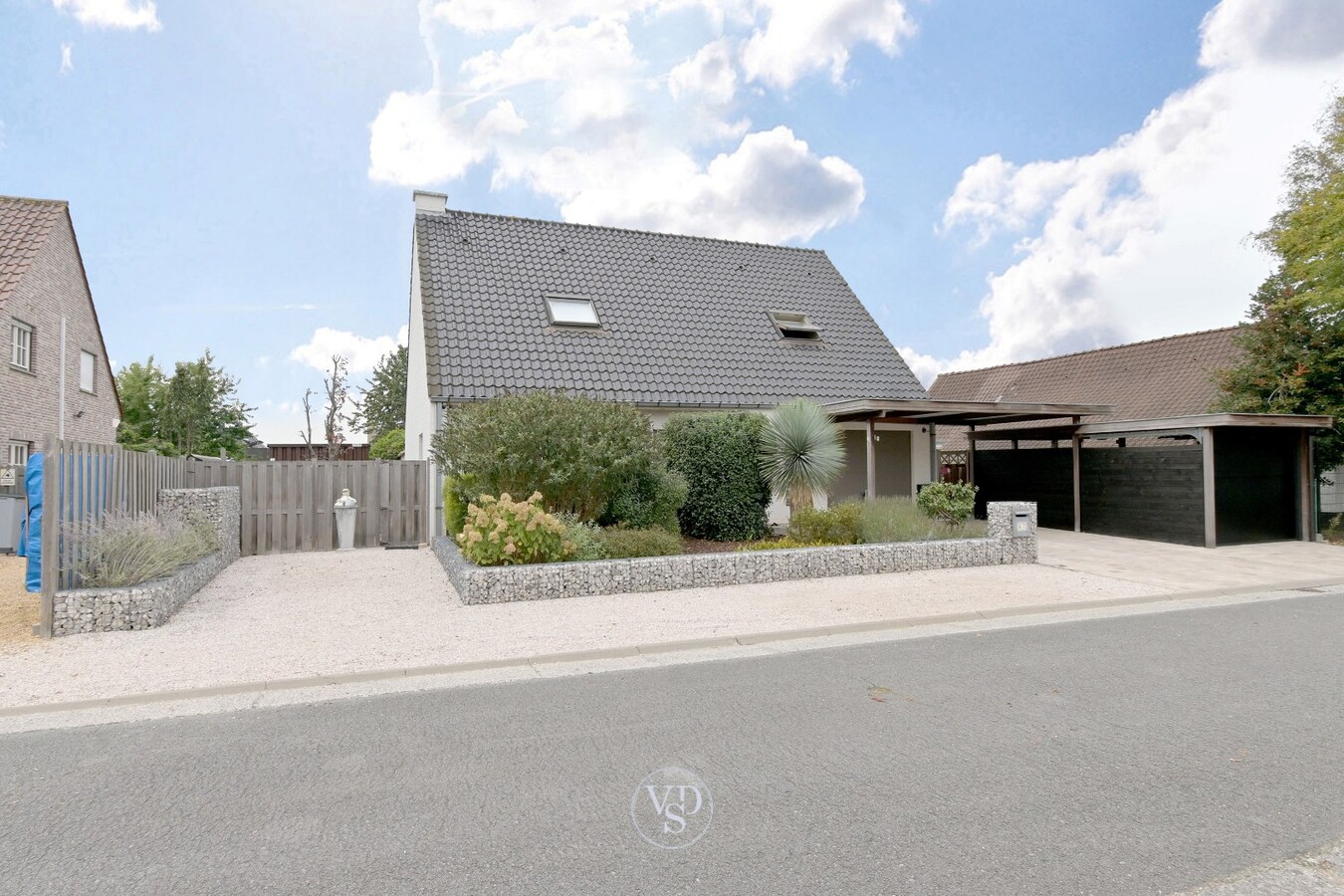 Tijdloze villa met zwembad. 