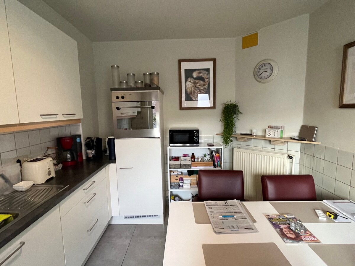 Praktische, ruime rijwoning te centrum Gavere 