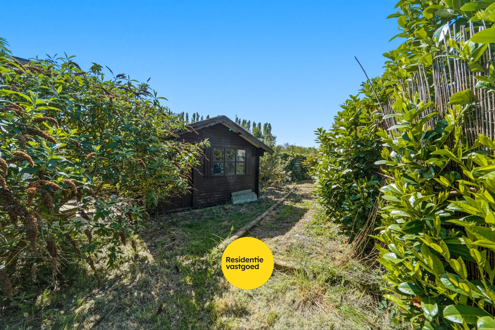 Instapklare ruime hoekwoning te Zandvoorde 