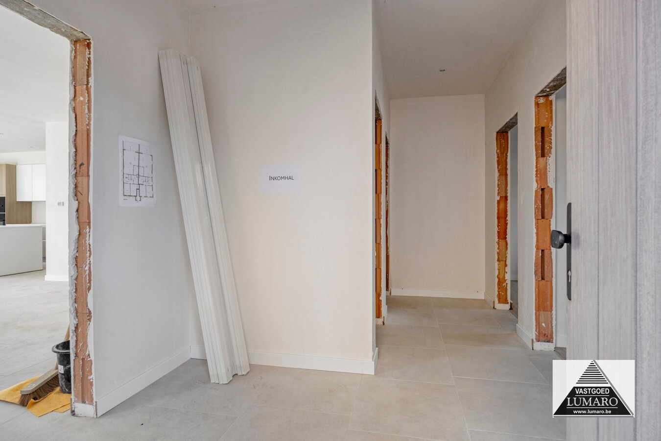 Nieuw gelijkvloers appartement met terras en tuintje 