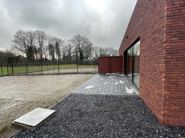 Prachtige nieuwbouw, moderne en energievriendelijke villa met 3 slaapkamers en tuin te Tessenderlo! 