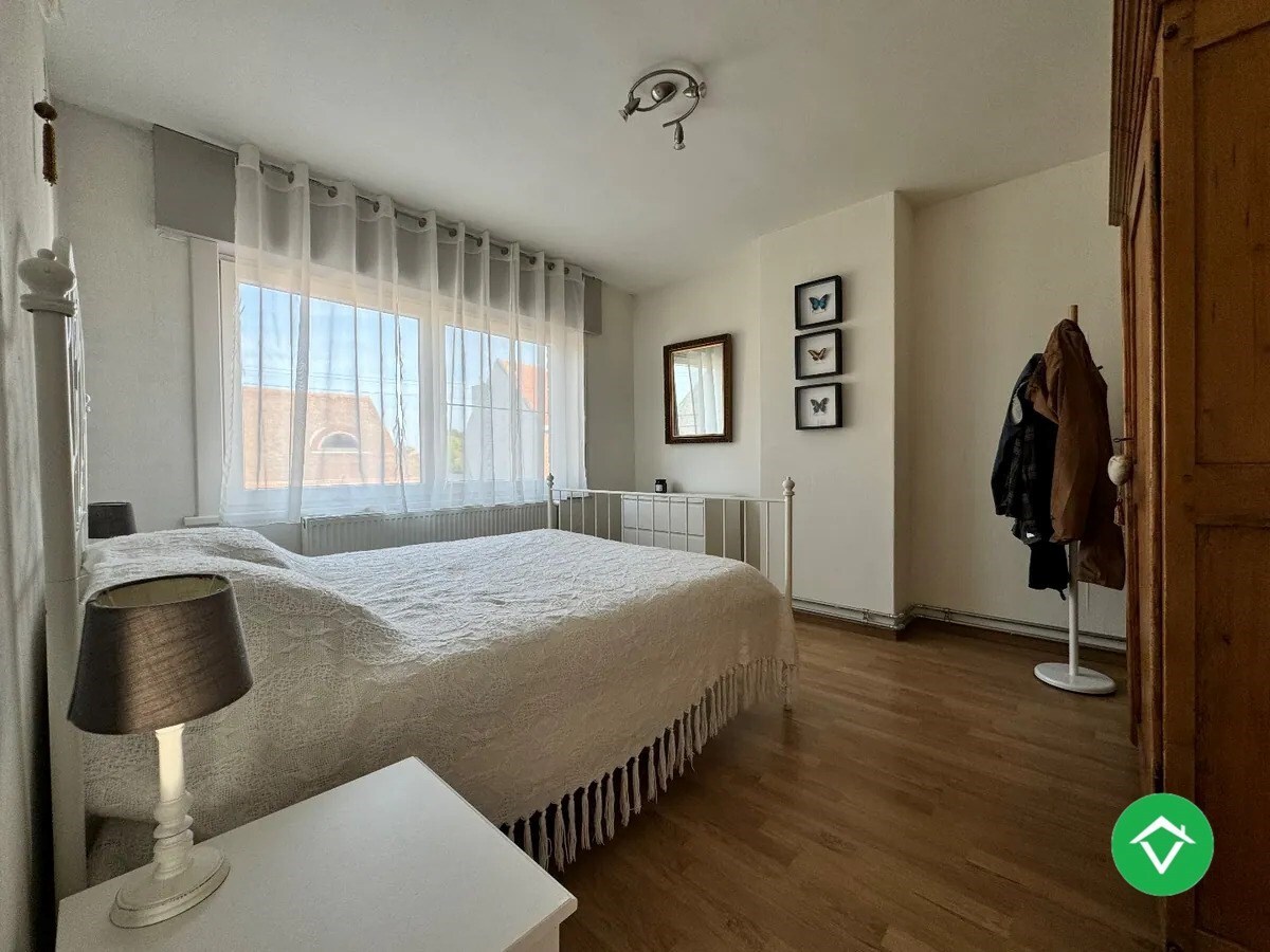 Halfopen bebouwing met 3 slaapkamers en een garage te Koekelare 