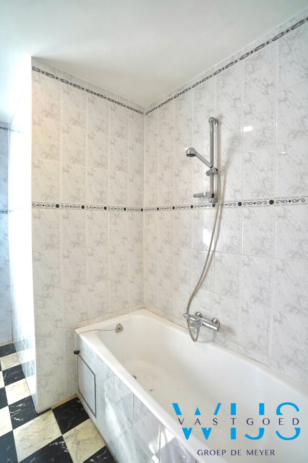 Open bebouwing op ruim perceel van 892m² te Ertvelde ! 