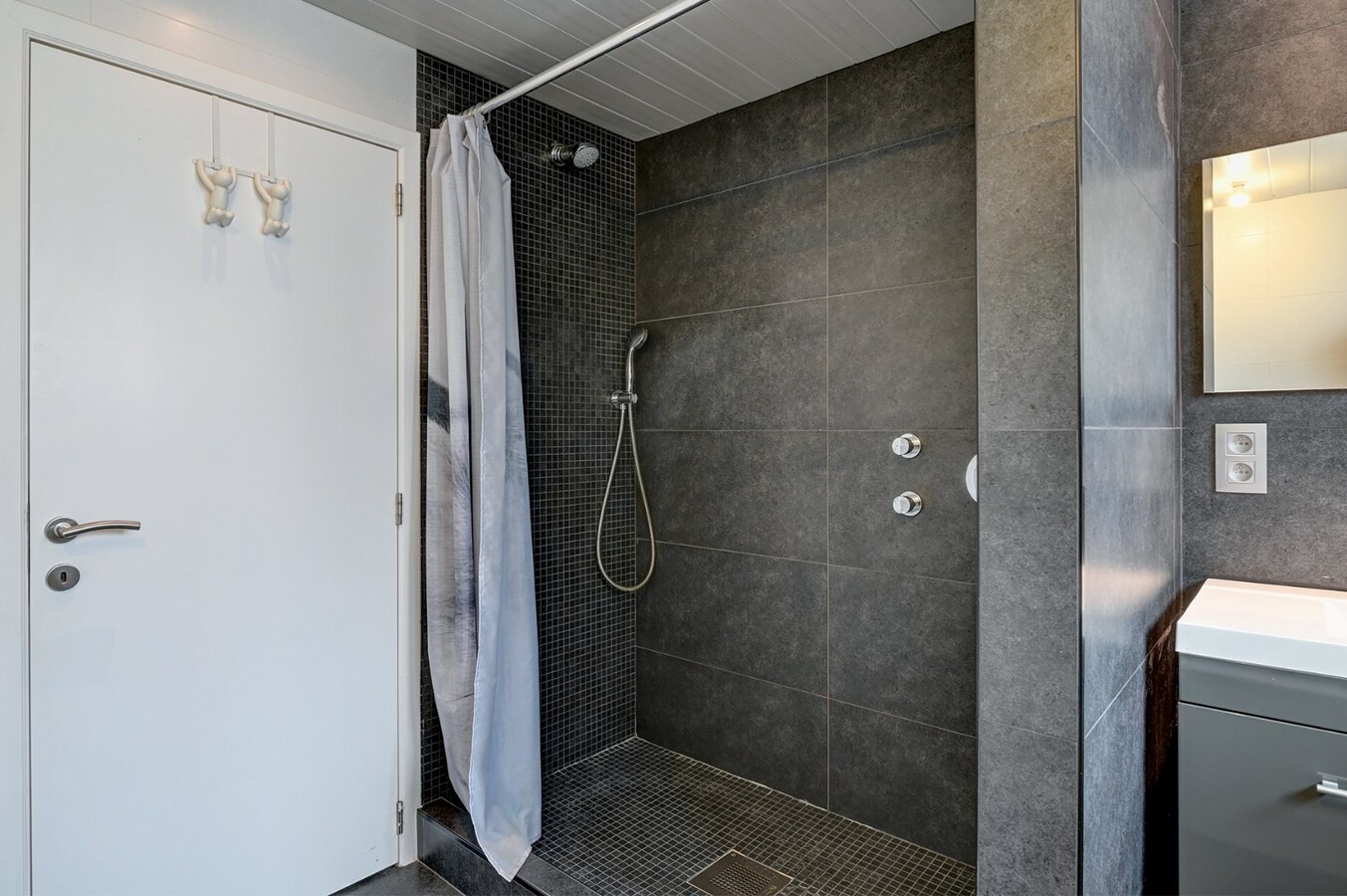 Kangoeroewoning met 6 slaapkamers en 3 badkamers 