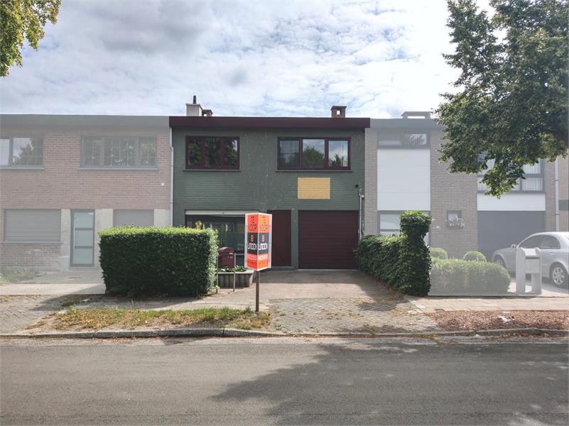 VERKOCHT!! Schitterende, lichtrijke en rustig gelegen burgerwoning te Wondelgem te koop! 