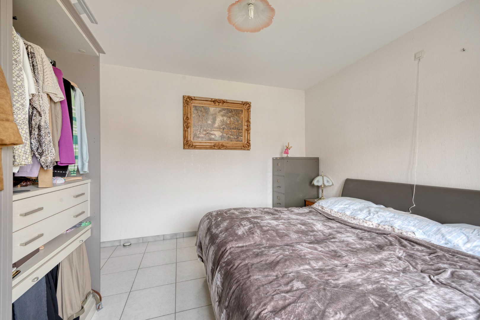 Slaapkamer op gelijkvloers / Bureelkamer