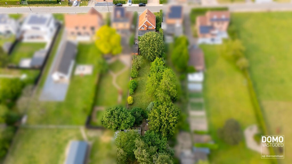 CHARMANTE TE RENOVEREN WONING MET 4 SLAAPKAMERS OP EEN PERCEEL VAN 13A TE HASSELT (KURINGEN) 