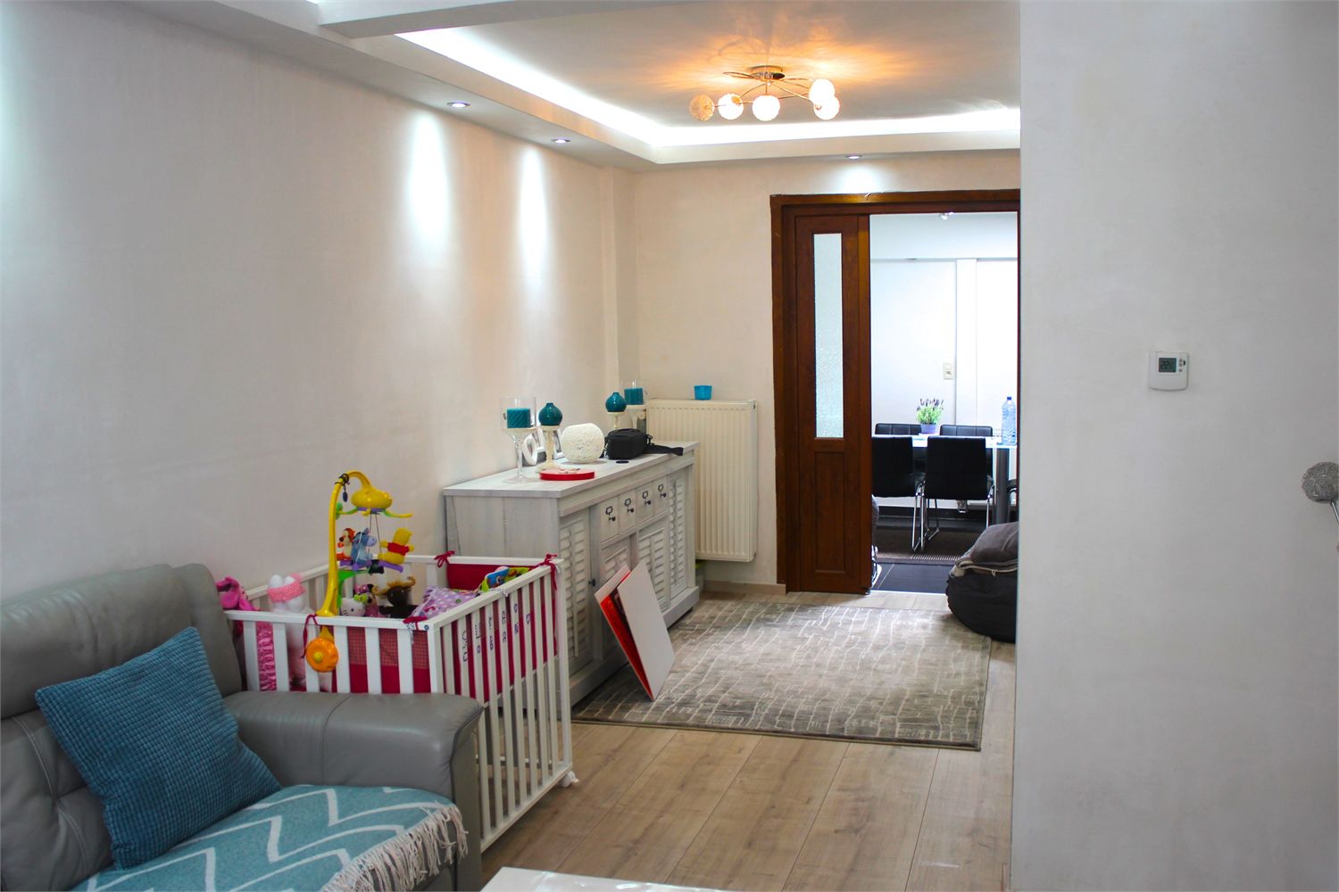 Gerenoveerde starterswoning met vele troeven 