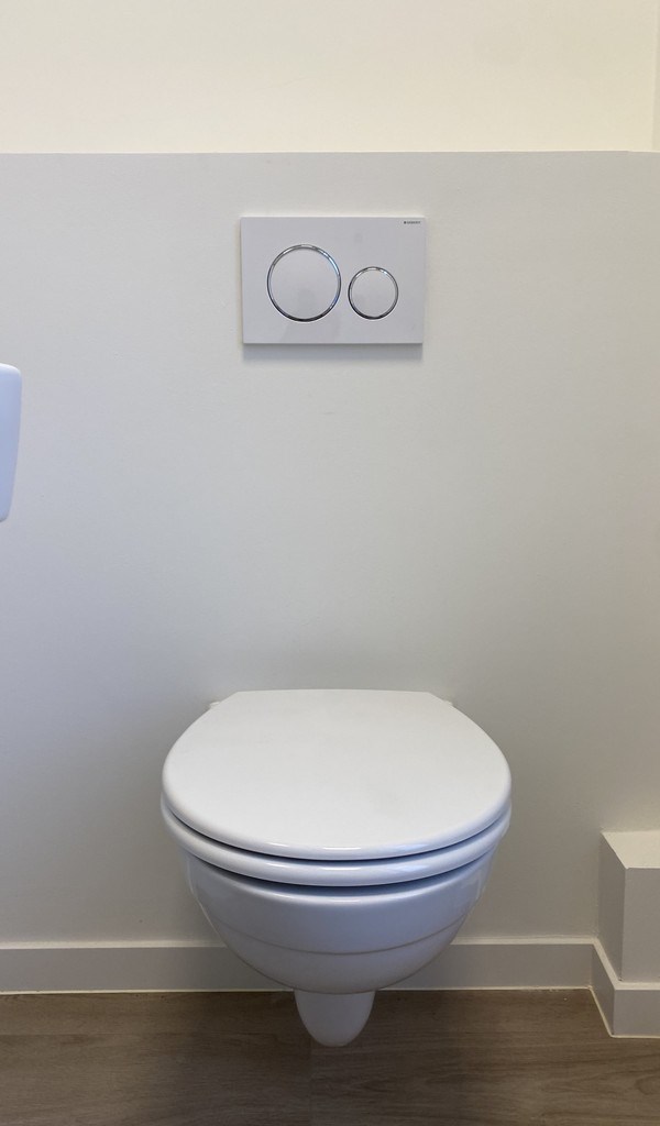 Kantoren met zicht op water in gerenoveerde kantoorvilla te huur in Gent