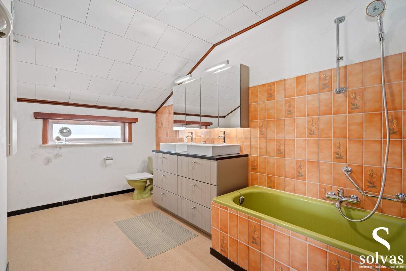 Halfopen woning op toplocatie! 