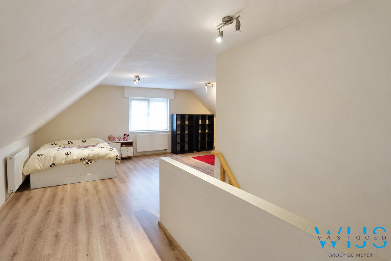 Ruime halfopen bebouwing met vier slaapkamers in Ertvelde 
