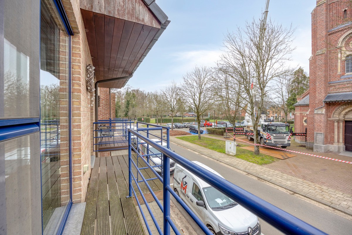 Instapklaar appartement met 2 slpk., staanplaats en berging in Tessenderlo-Schoot 