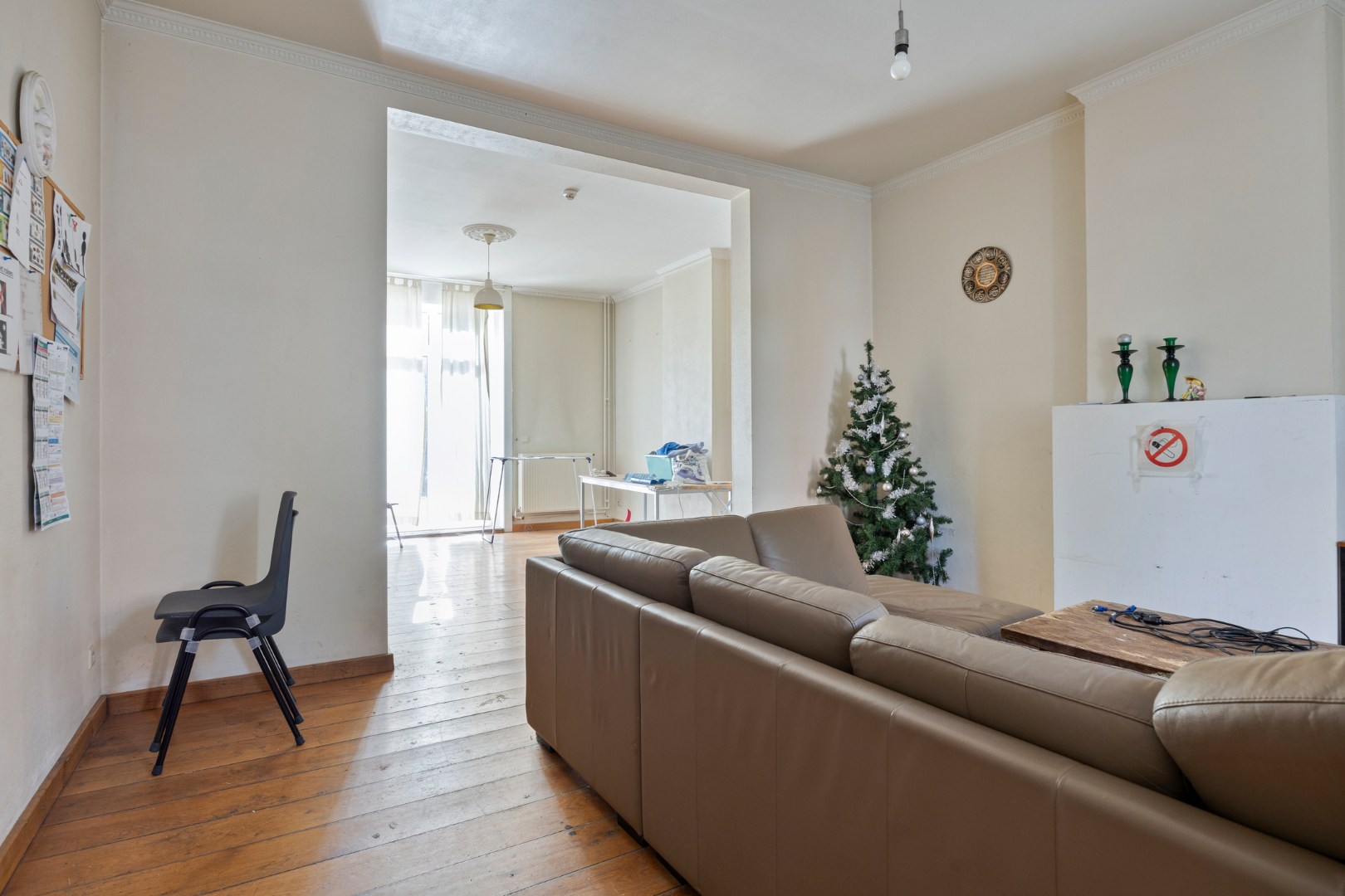 Te renoveren woning met 4 slpk. en garage in centrum van Mol 