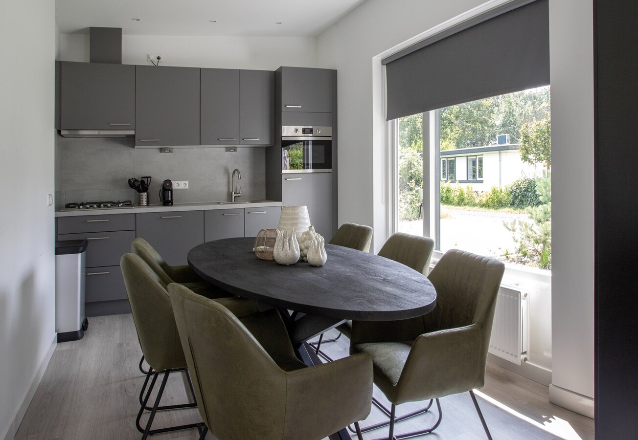 Vrijstaande recreatiewoning met 3 slaapkamers op resort 'De Brabantse Kempen'. 