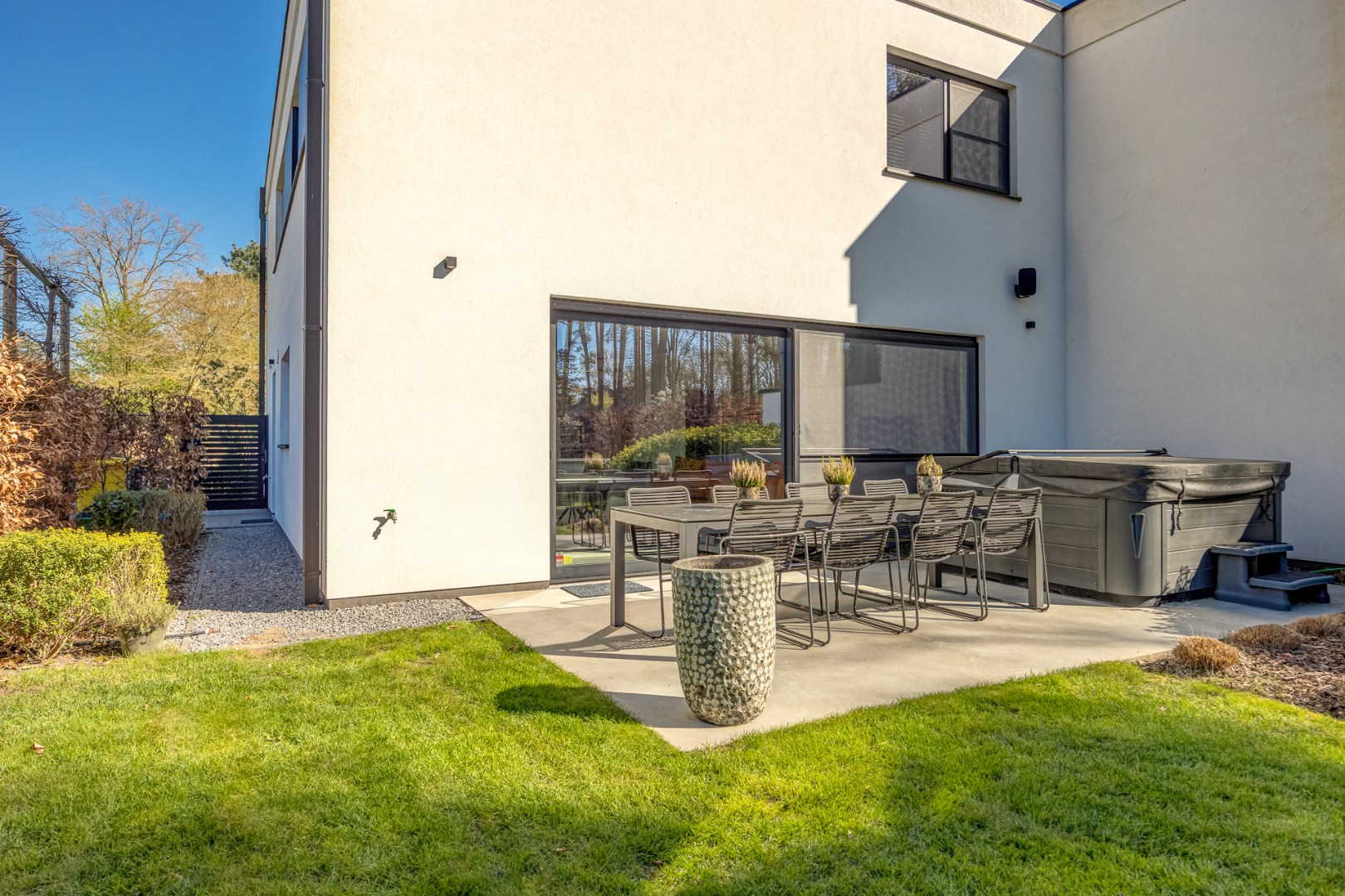 Moderne woning met zwembad – Tremelo 