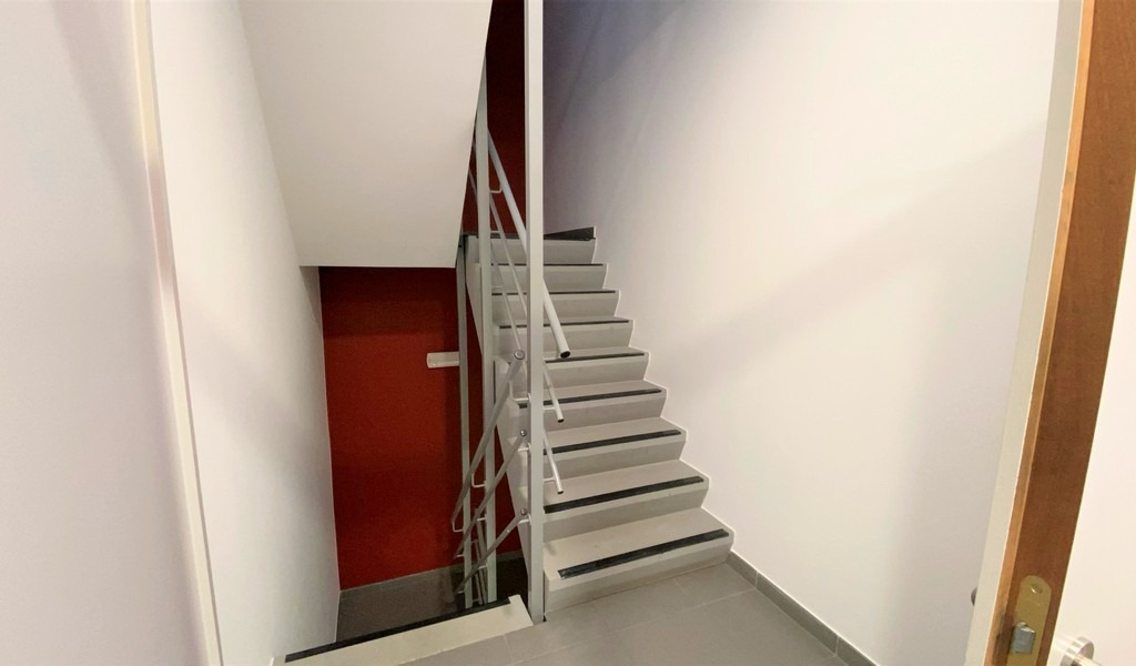 Kantoren te huur op zichtlocatie langs Kortrijksesteenweg in Sint-Martens-Latem