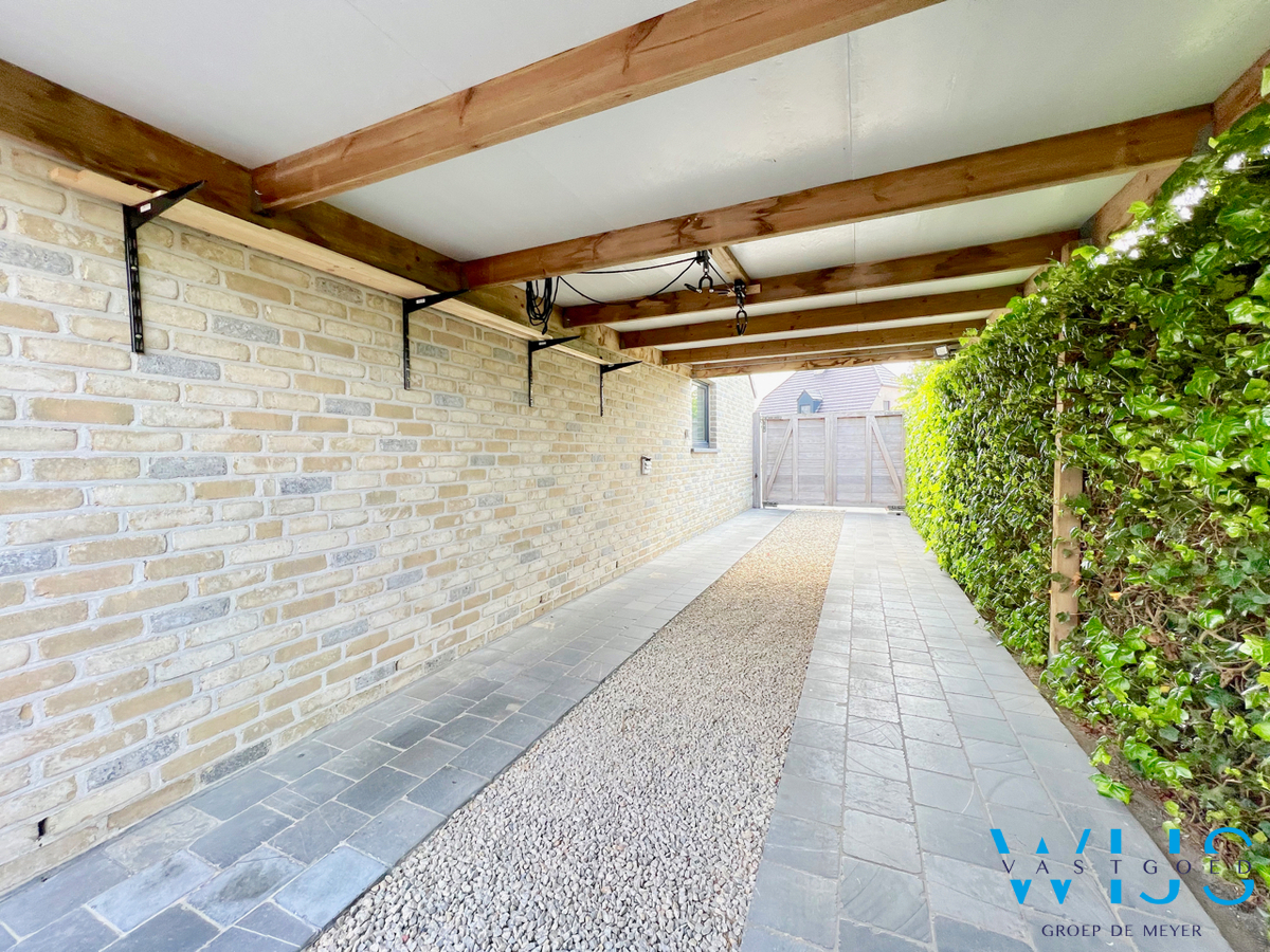 Prachtige instapklare bungalow te Waarschoot ! 