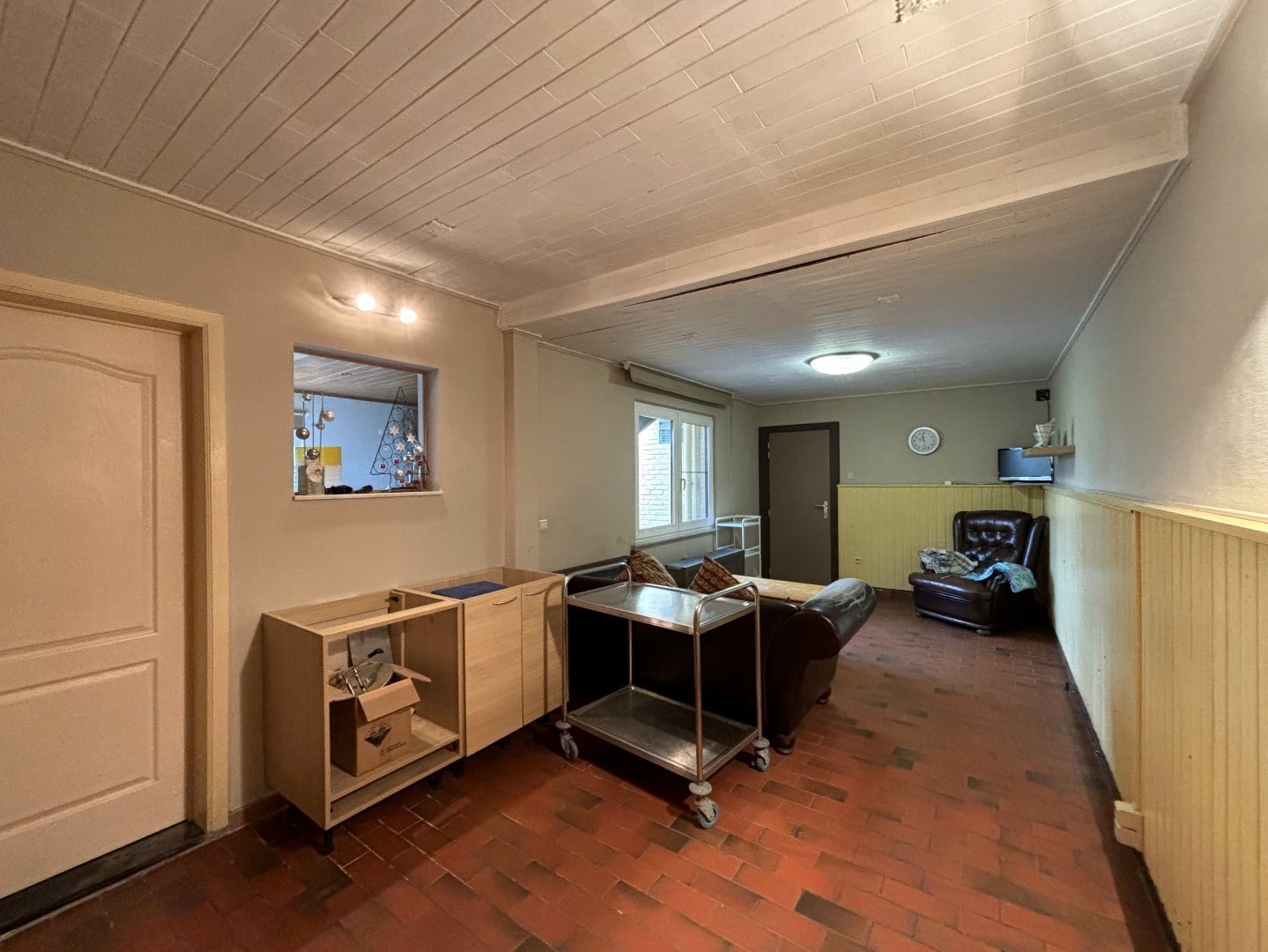 Frituur met volledige inboedel en bovengelegen appartement in Leopoldsburg 