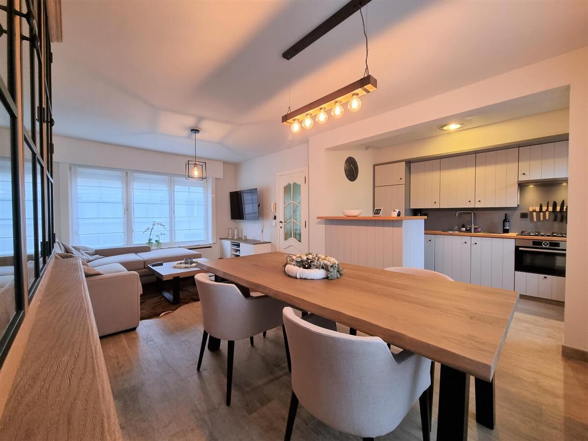 Centraal, doch rustig gelegen leuke bel-étagewoning - Heist 