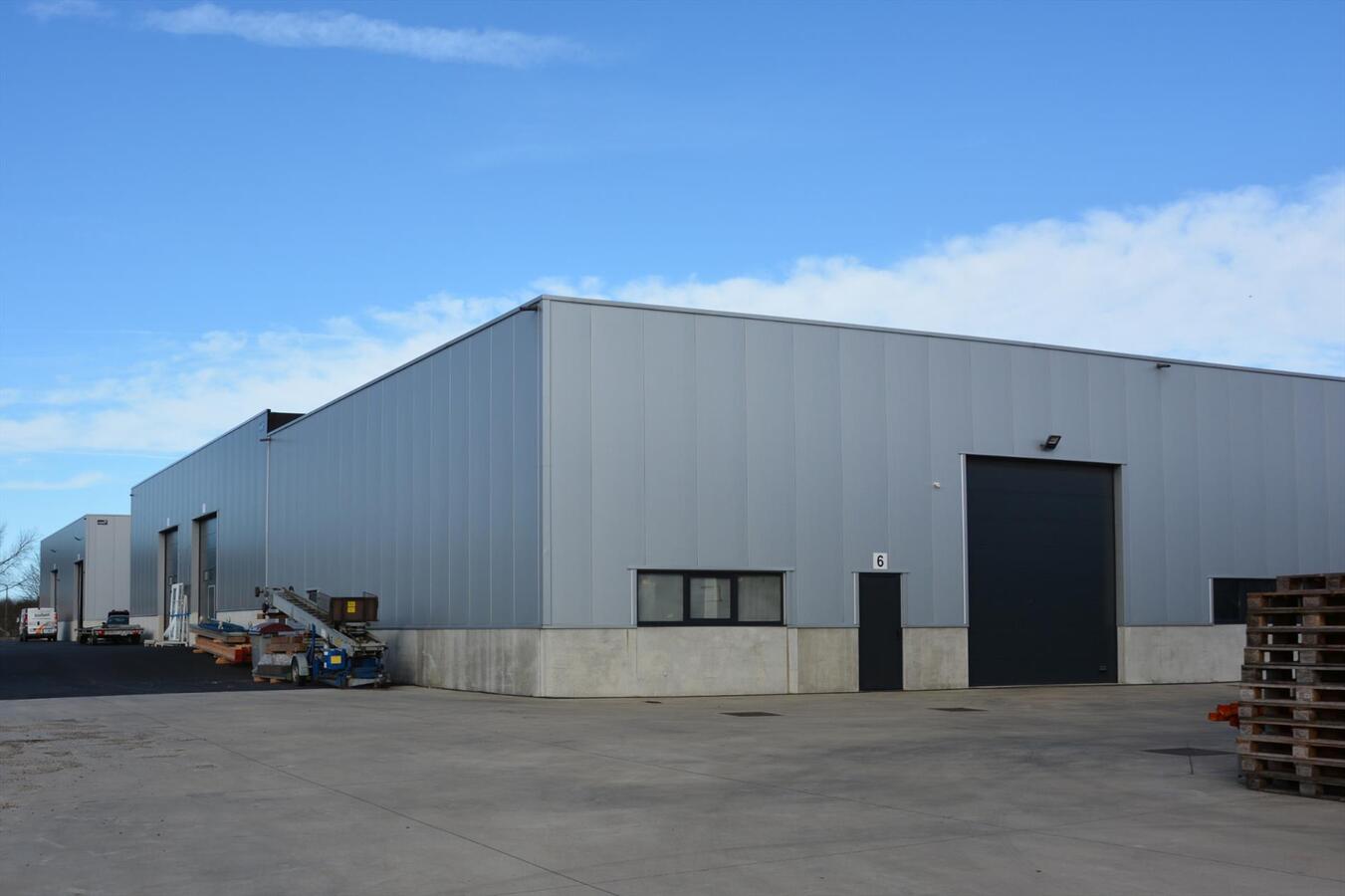 LAATSTE nieuwbouw loods op UITSTEKENDE ligging 