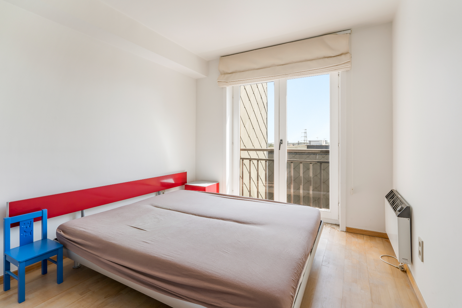 Topper! Mooi onderhouden 2 slaapkamer appartement 